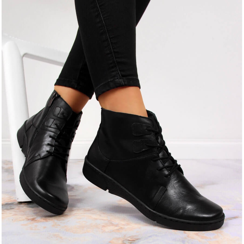 Crne Udobne izolirane kožne ženske čizme, crne Łukbut 1816 crno 1