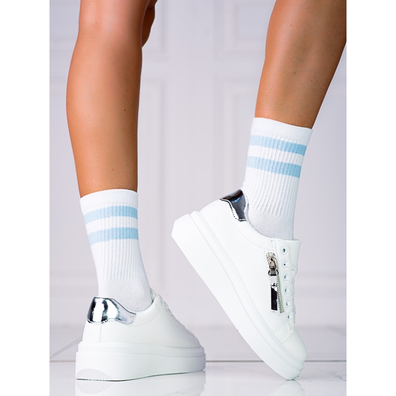 Ženske bijele tenisice na Shelovet platformu s ukrasnim patentnim zatvaračem bijela 1