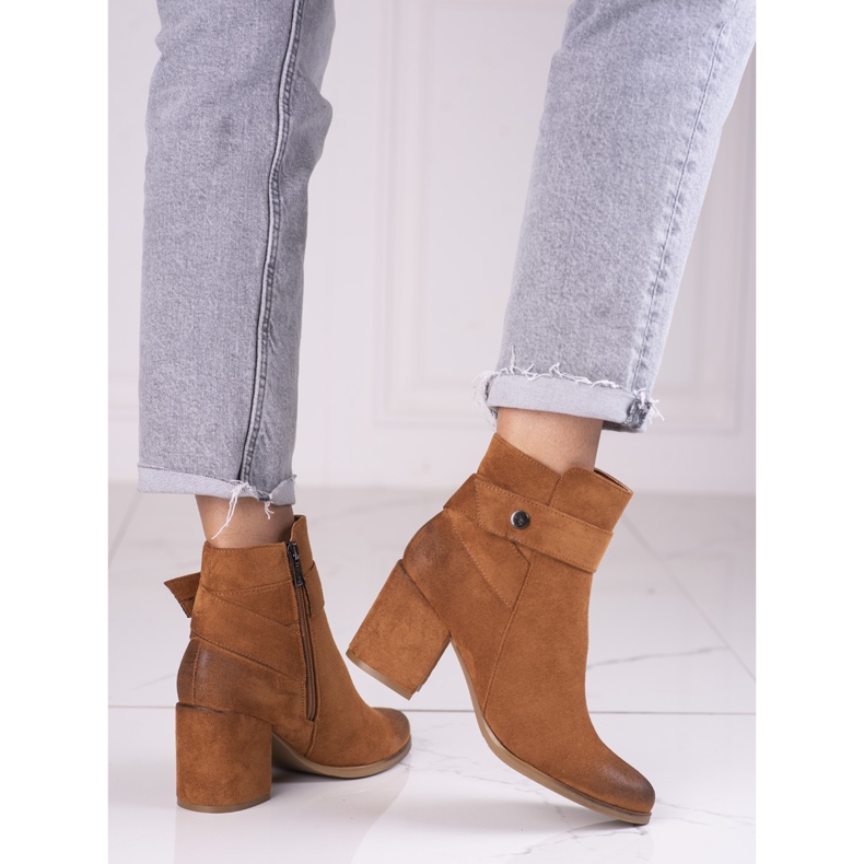 Smeđe ženske čizme na stup od ekološkog Shelovet antilopa smeđa 1