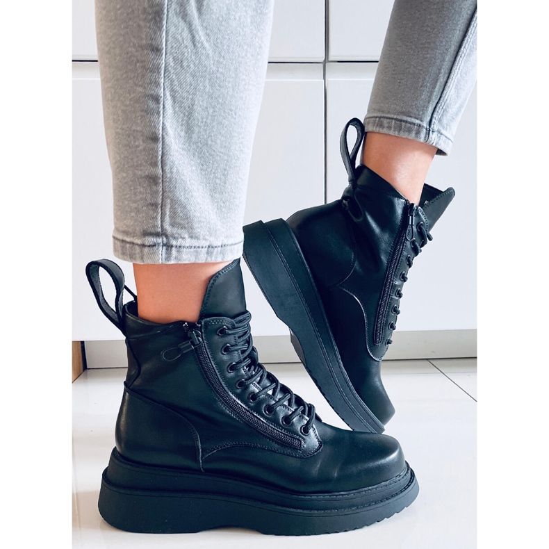 Gležnjače Edvin Black s visokim potplatom crna 1