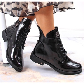 Ženske crne lakirane izolirane čizme Potocki crna 1