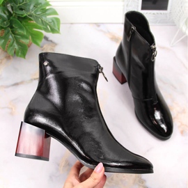 Ženske izolirane čizme lakirane s ukrasnom potpeticom Potocki WOL98 crna 1