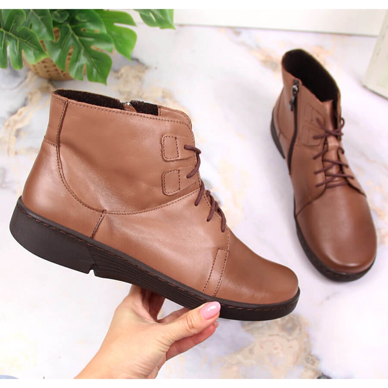 Udobne smeđe kožne čizme za žene izolirane smeđe Łukbut LUK1816B smeđa 1