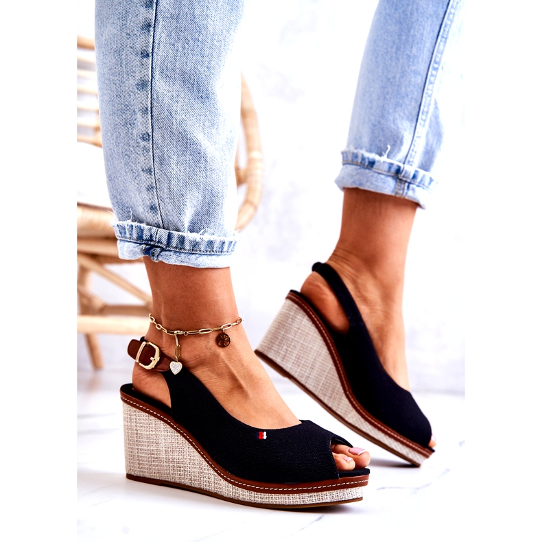 PS1 Ženske udobne sandale s kopčom crne Thallas crna 1