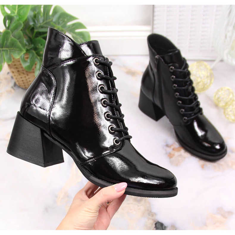 Crne ženske tople čizme Vinceza s ukrasnom petom crna 1