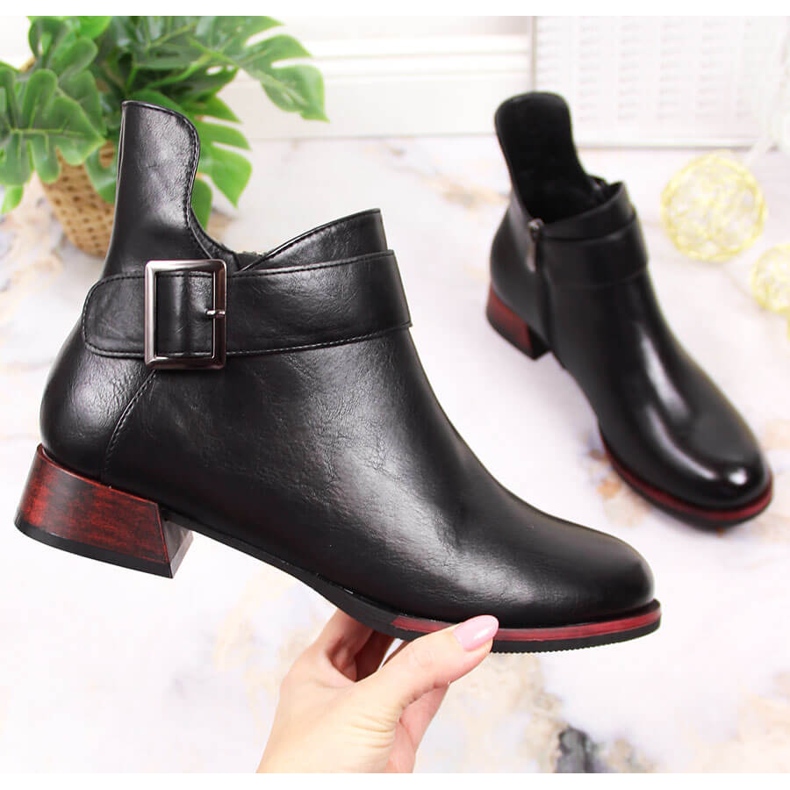 Crne ženske crne izolirane čizme Vinceza JAN149 crna 1