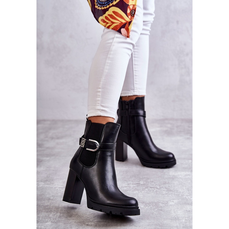 FE1 Crne kožne čizme Maresol na stupu s ukrasnim remenom crna 1