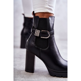 FE1 Crne kožne čizme Maresol na stupu s ukrasnim remenom crno 2