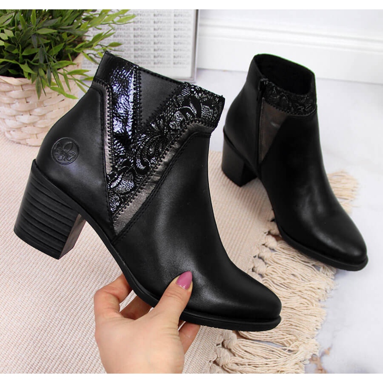 Ženske kožne čizme na stup crne Rieker Y2063-00 crno 1