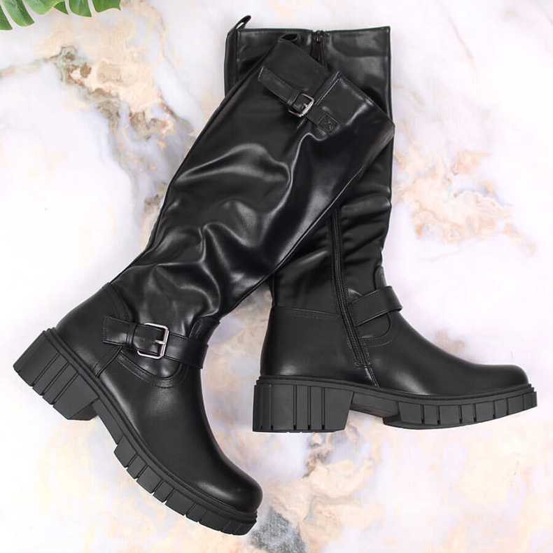 Jezzi Ženske crne čizme s podesivom kopčom Vinceza crno 1