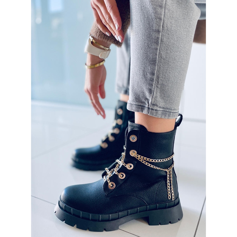 Lohan crne čizme na vezanje crno 1