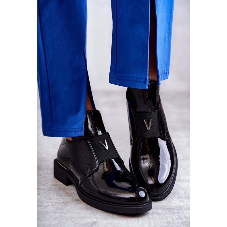 Vinceza Lakirane čizme s izrezima na ravnu petu Crne Eunice crna 2