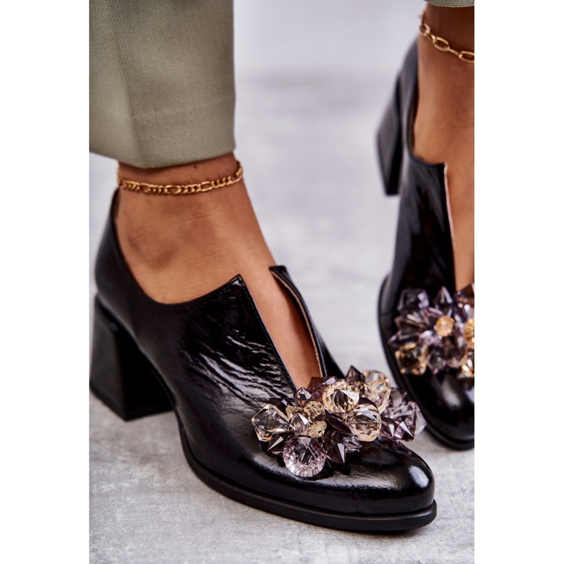 PA2 Glatke kožne cipele sa svijetlim ornamentom u crnoj boji crna 1