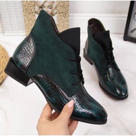 Ženske čizme izolirane od eko zmijske kože zelene boje Jezzi zelena 2