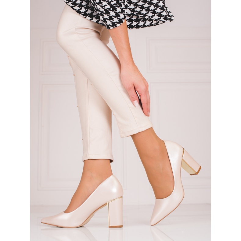 Ženske crne cipele na visoki Shelovet stup bež 1