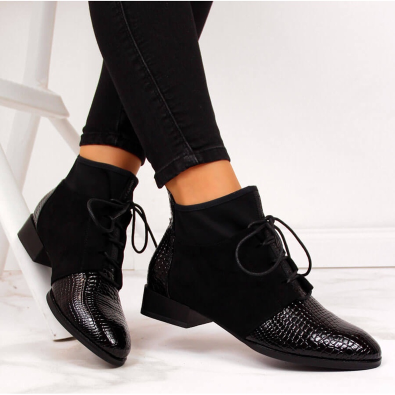 Ženske čizme izolirane crne zmijske kože Filippo crna 1