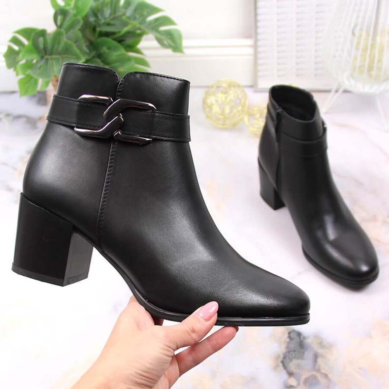 Sergio Leone Crne, izolirane Jodhpur čizme od Sergia Leonea crno 1