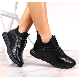 Ženske natikače lakirane crne heklane čizme Vinceza crna 1