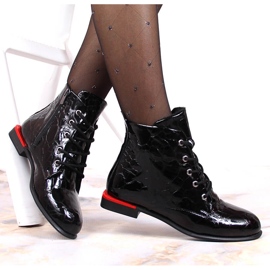 Kožne čizme, lakirane, izolirane crne Artiker crno 1