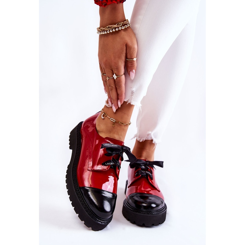 Lakirane cipele na vezanje Laura Messi 2441 Crvene crvena 1