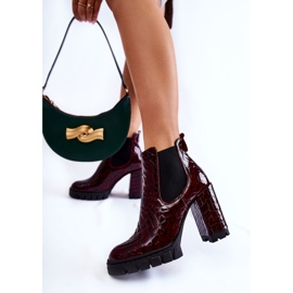 Lakirane gležnjače sa zmijskim uzorkom na bordo petu crvena 2