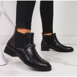 Lakirana Chelsea čizma Filippo W PAW269 crna 2