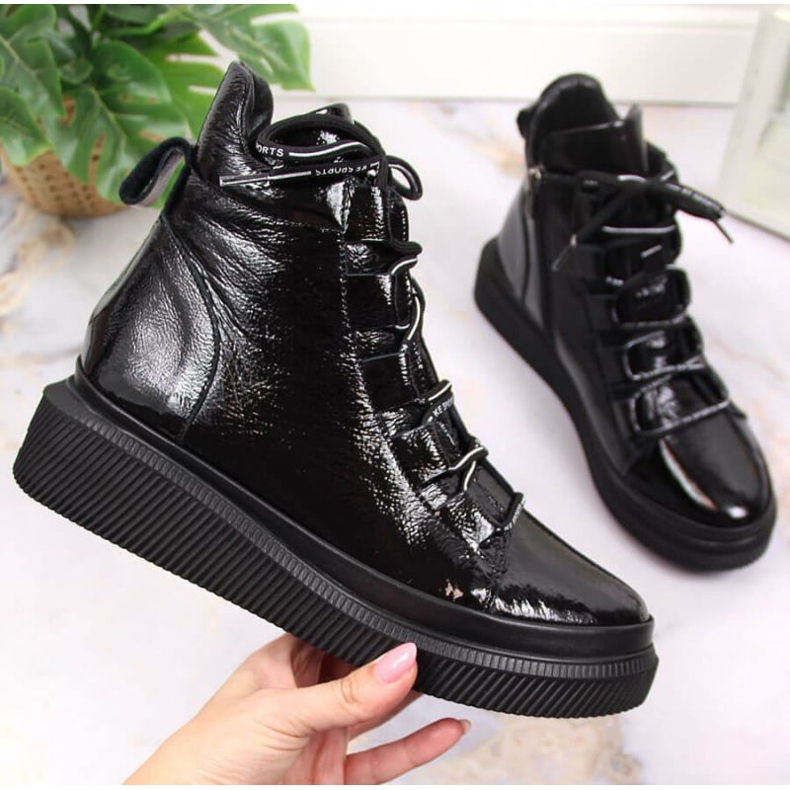 Kožne lakirane izolirane čizme Artiker W HBH36 crna 1