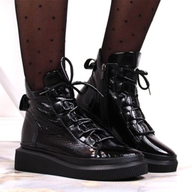 Kožne lakirane izolirane čizme Artiker W HBH36 crna 2