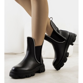 BM Crne čizme na traktorskom potplatu iz Ferma crno 1