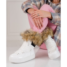 Ženske čizme za snijeg s platformom i Shelovet krznom bijela 1