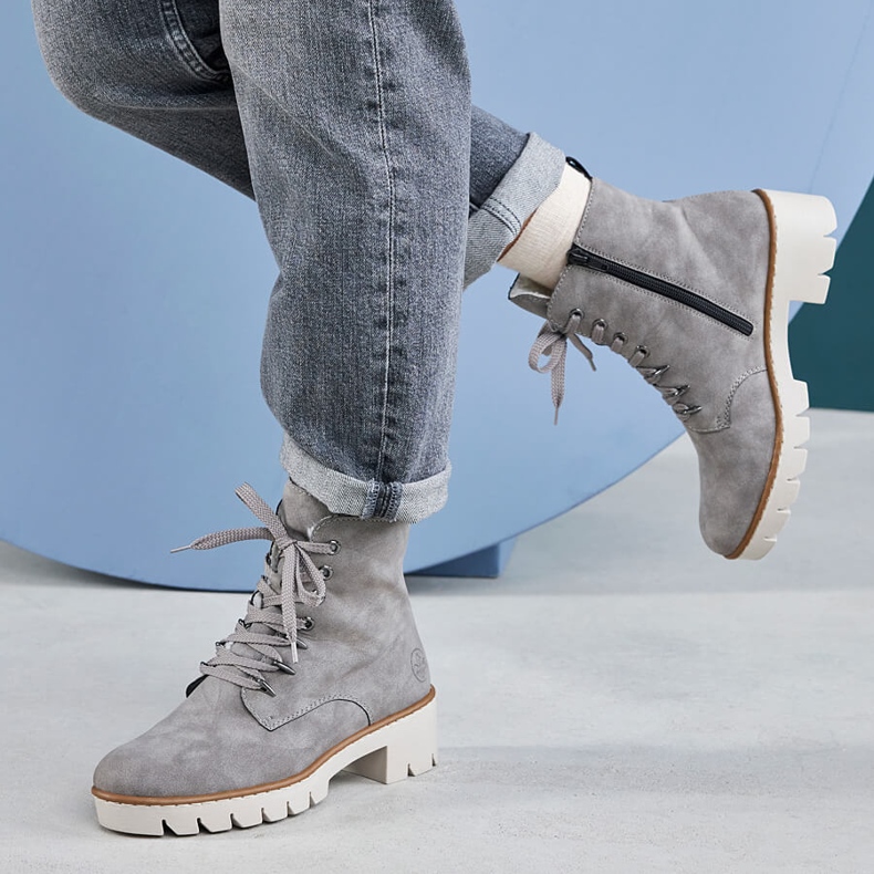 Udobne sive ženske tople čizme s platformom Rieker X5701-40 siva 2