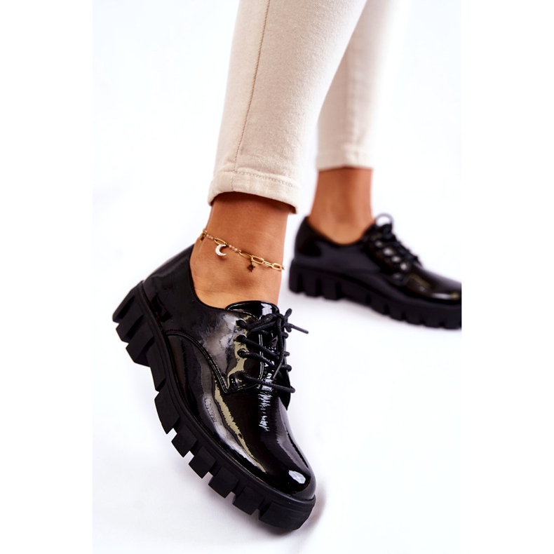 Vinceza Modne lakirane cipele vezane Black Gwendy crno 4