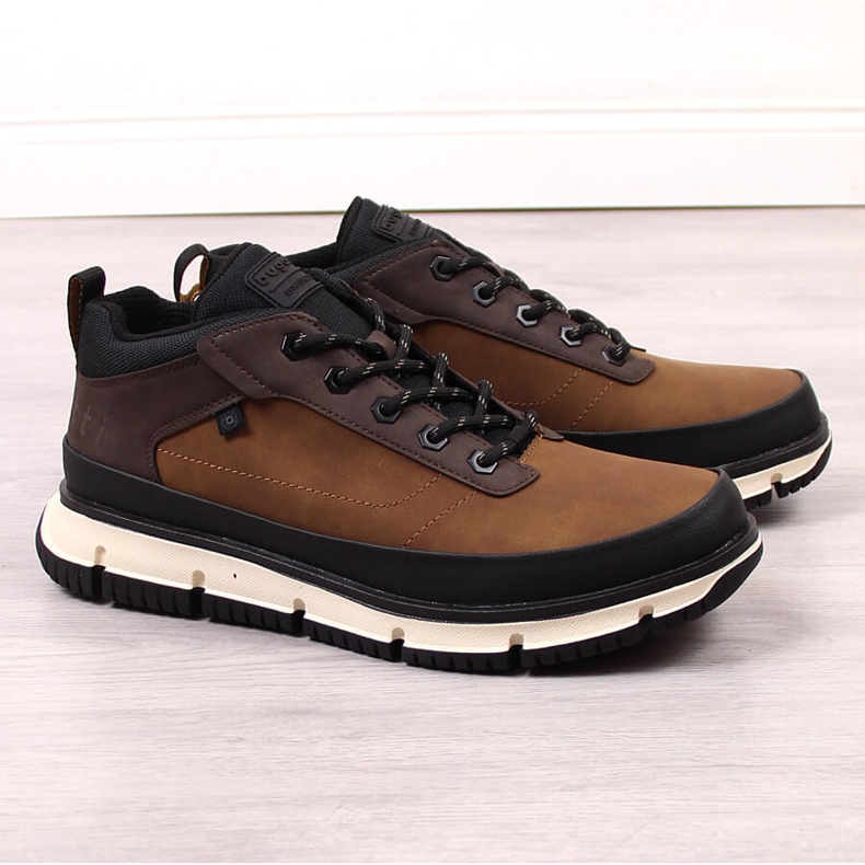 Udobne visoke smeđe muške cipele Bugatti KK153232 crno 1