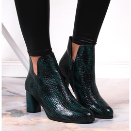 Čizme lakirane na stupu izolirane kroko Jezzi W JEZ385B zelena 2