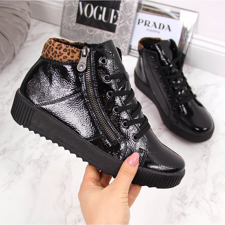 Crne lakirane ženske čizme Rieker M6434 crna 2