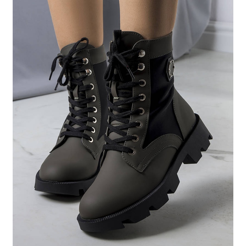 BM Zelene, izolirane čizme iz Oroza crna zelena 2