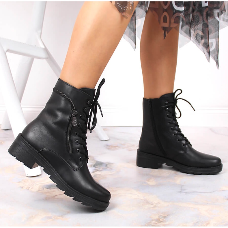 Kožne udobne ženske crne izolirane čizme Rieker X0500-00 crno 2