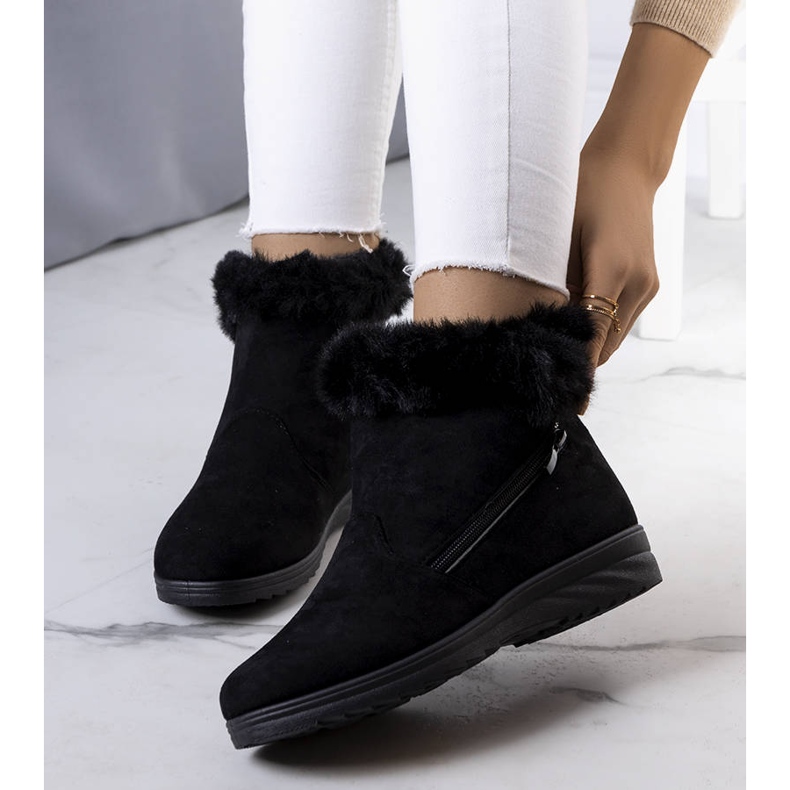 Crne, izolirane čizme za snijeg s krznom Crina crna 2