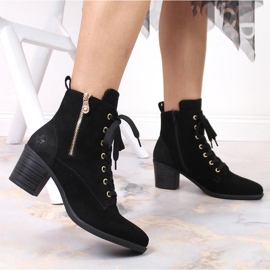 Kožne antilop čizme na stupu izolirane Rieker W RKR564 crna 2