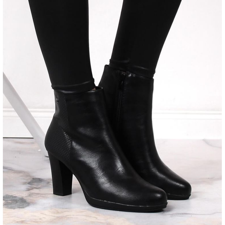 Izolirane visoke pete M.Daszyński W SAN8B crna 2