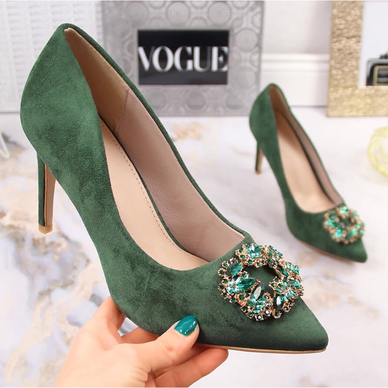 Zelene štikle od brušene kože s kubičnim cirkonima Sabatina 1328-1 zelena 1