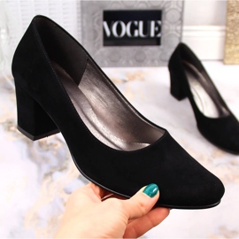 Ženske crne salonke od brušene kože na stupu Azali 1470 crno 1