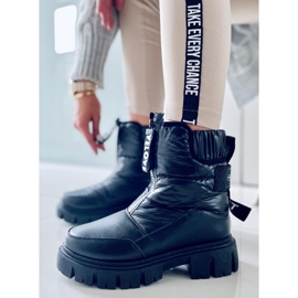 BM Izolirane čizme za snijeg od Joanie Black crna 2