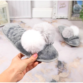 BM Ženske krznene papuče s pomponima sive Stella siva 1