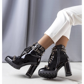 BM Crne lakirane čizme iz Goyo crna 2