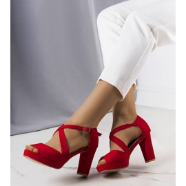 BM Crvene sandale na Artemi post crvena 1