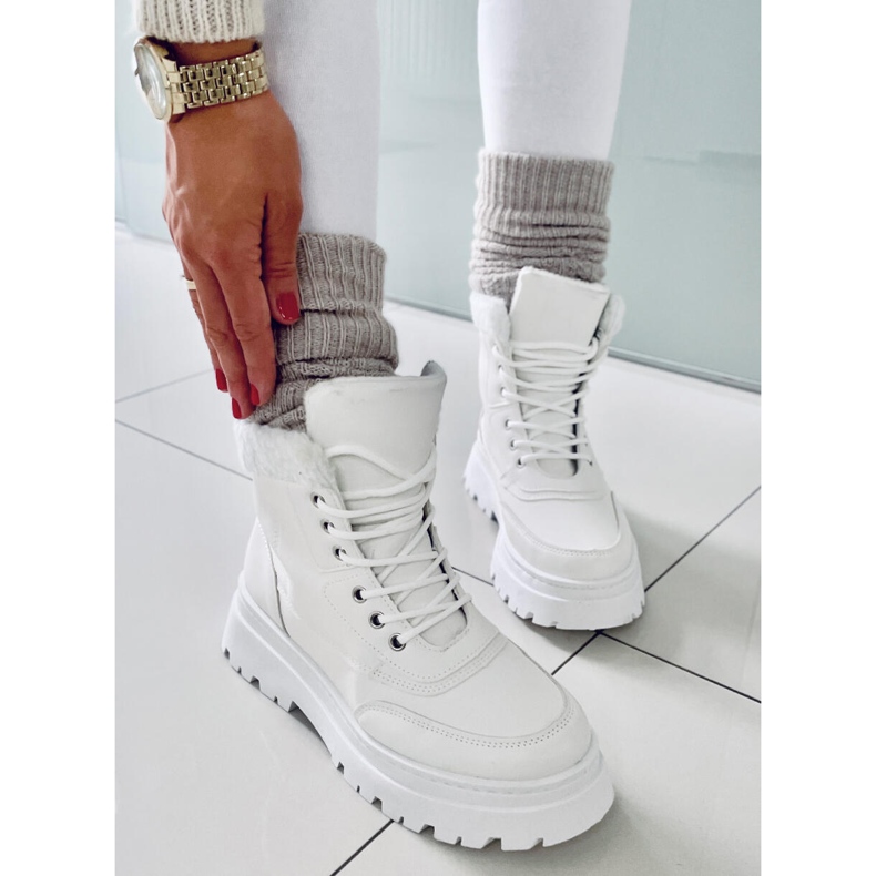 BM Snjeguljica planinarske cipele bijela 1