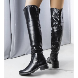 BM Crne izolirane ravne čizme od Onyxa crno 1