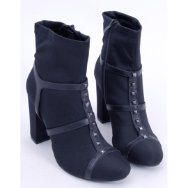 BM Shelley Black visoke pete crna 1