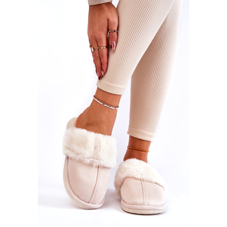 Ženske glatke papuče sa svijetlim bež krznom 1